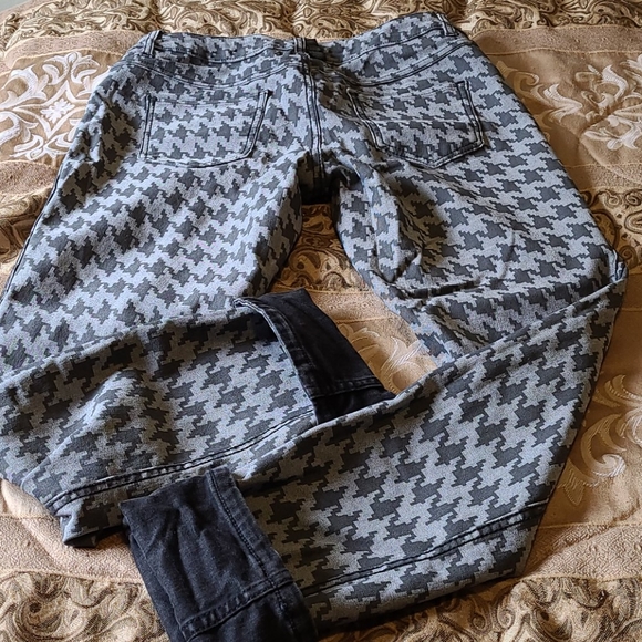 Ladies reversible fashion jeans never worn - Picture 3 of 5